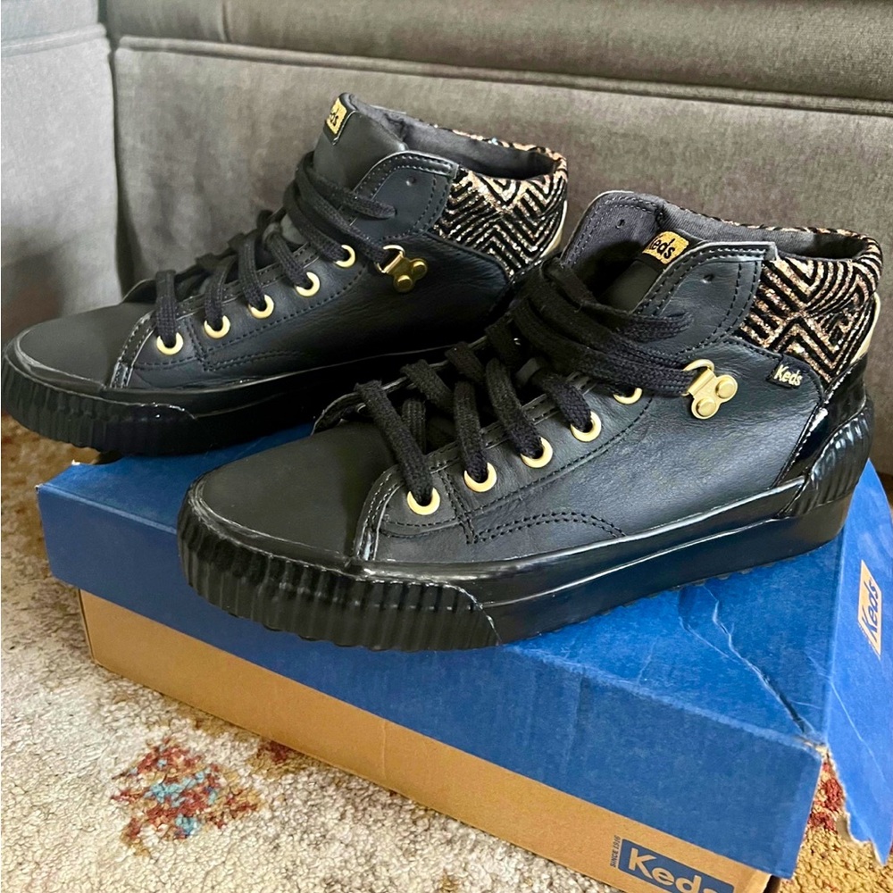 Women’s High Top Keds